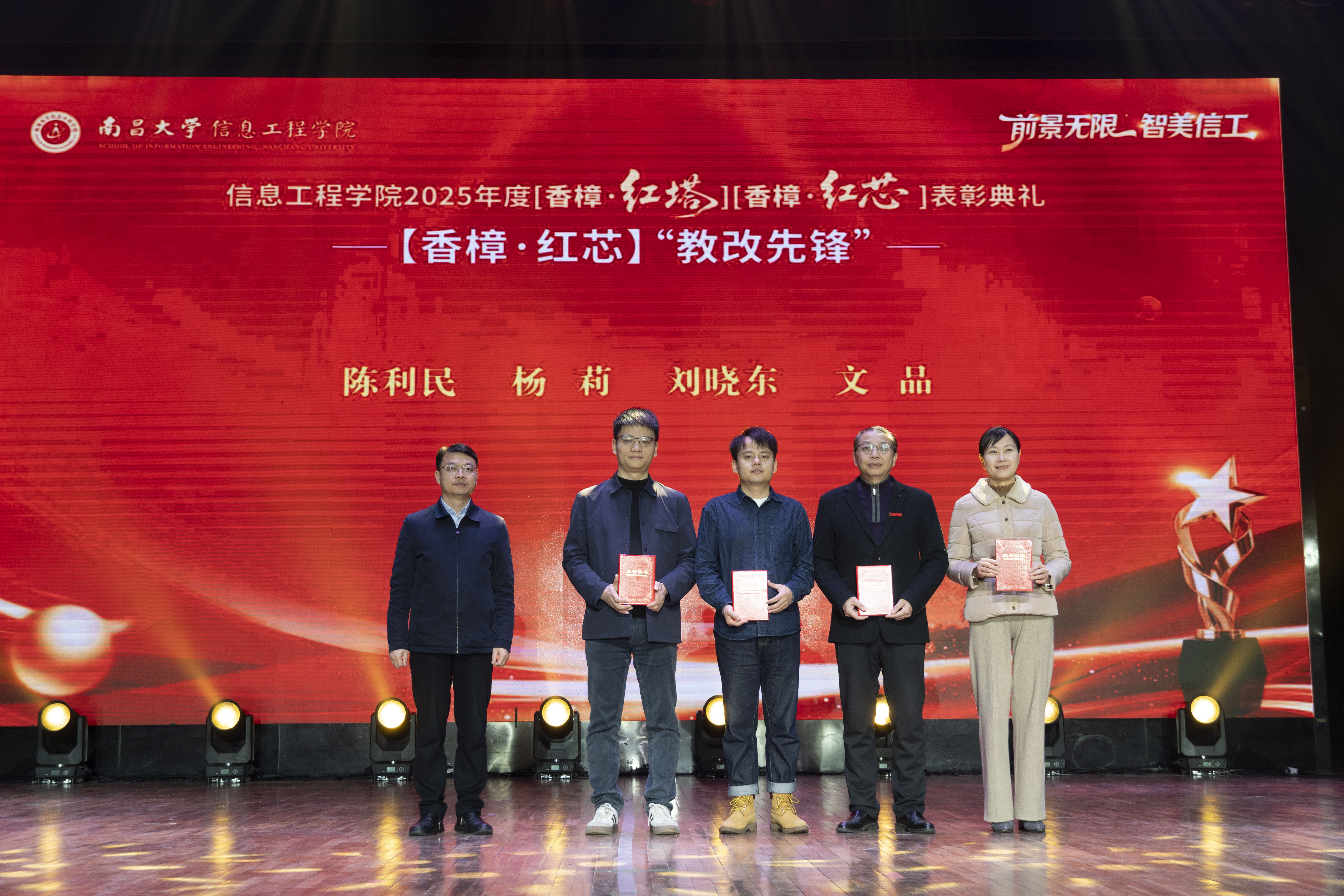 18bc5ce9e4254e8a97a51c2f8cf21430.jpg 18bc5ce9e4254e8a97a51c2f8cf21430.jpg